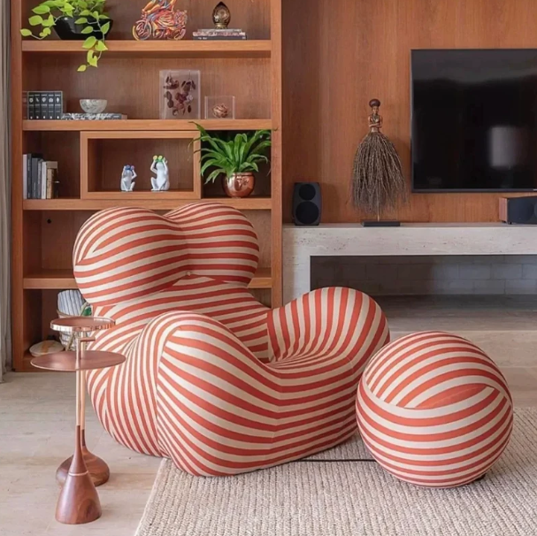 B&B "Mom's Embrace" Single-seater Sofa