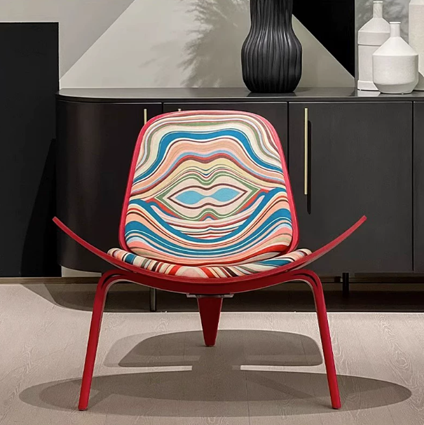 Smiling Shell Chair