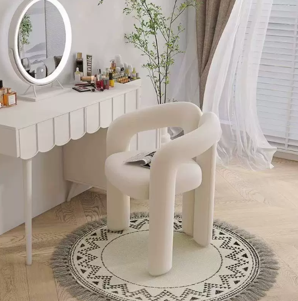 Cassina Dudet