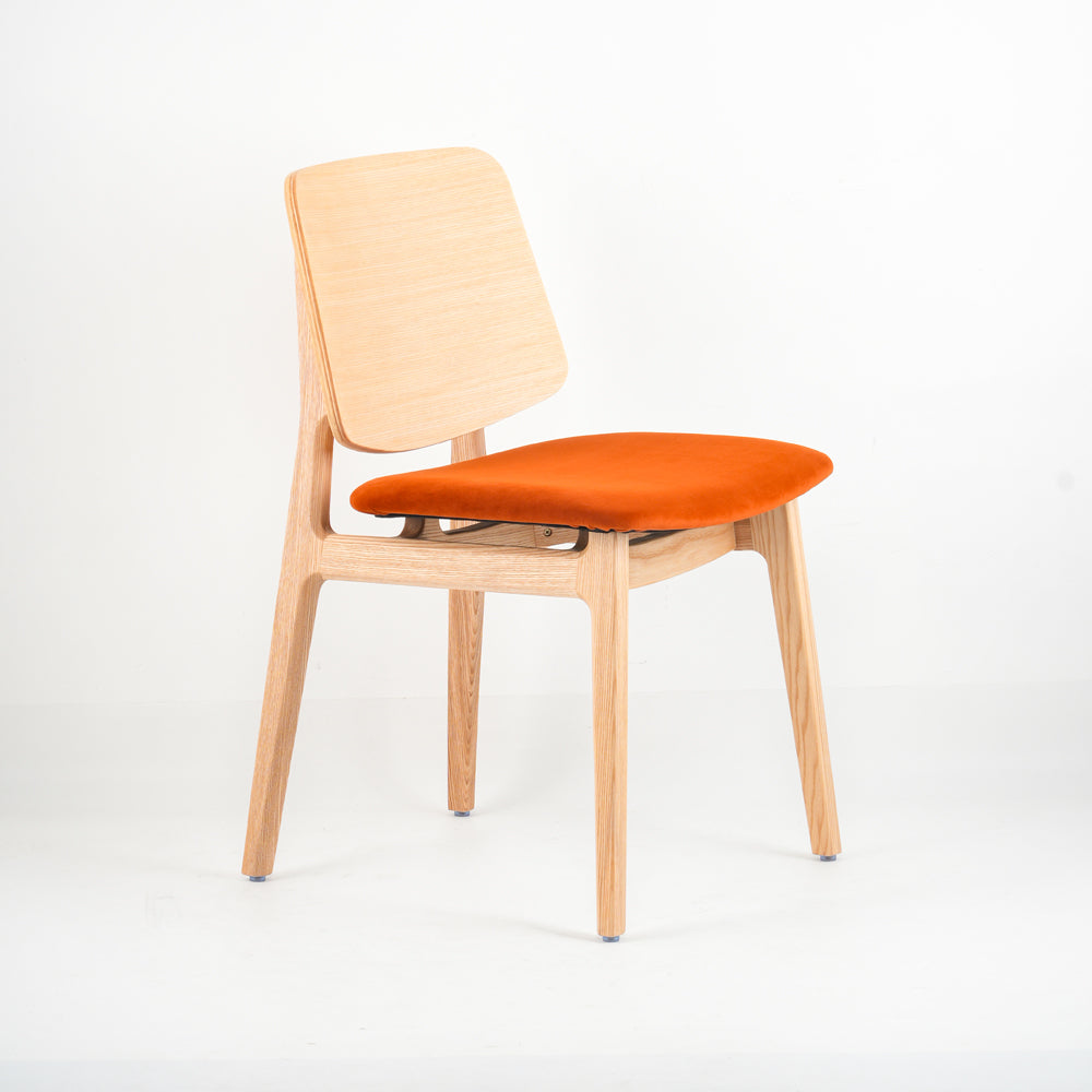 High Quality Modern Solid Wood Dining Chairs Ash Timber Durable Solid Wood Chair For Living Room And Hotel