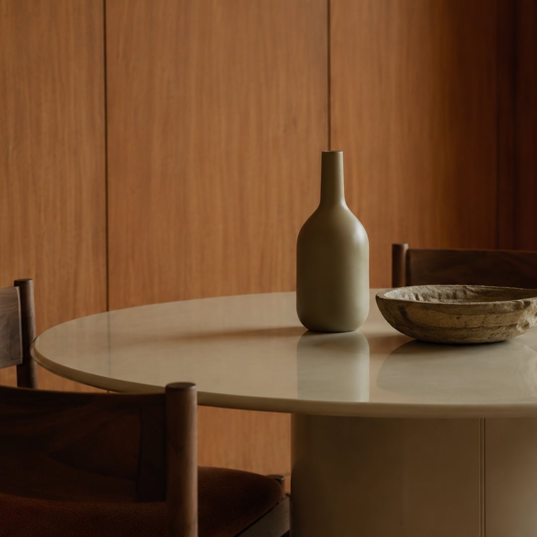 Laurel Sandstone Round Dining Table