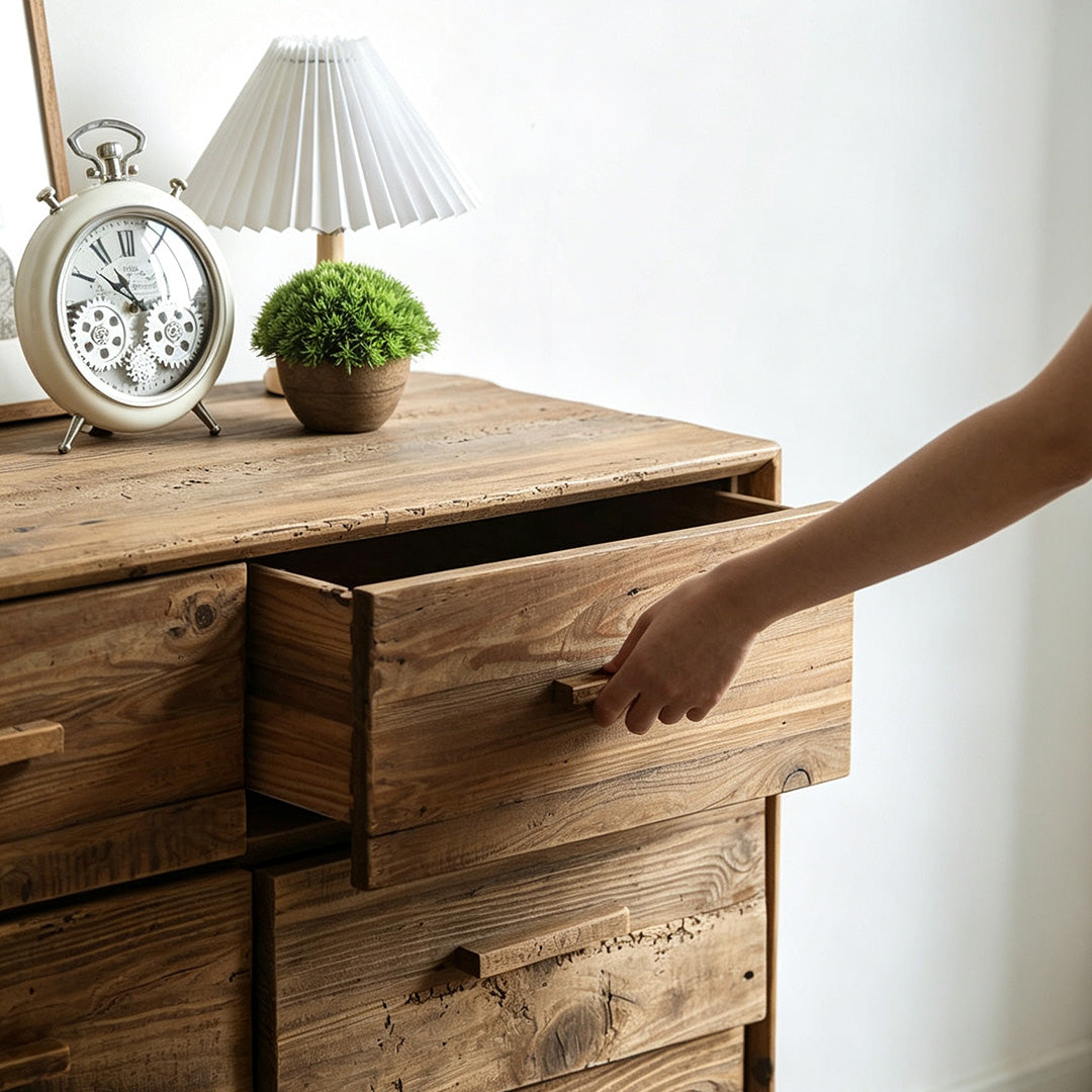 Ivor Oak Six-drawer Chest