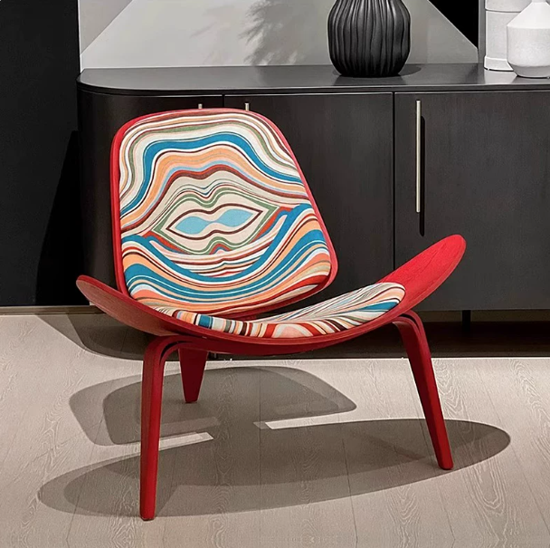 Smiling Shell Chair