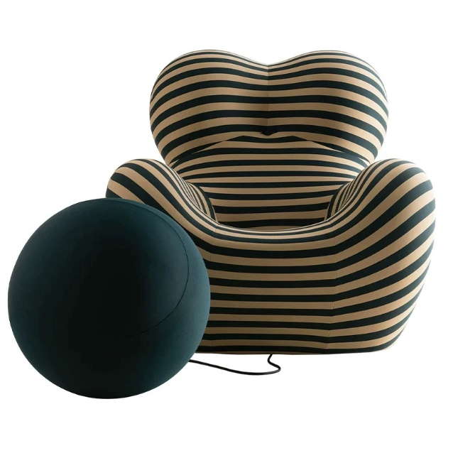 B&B "Mom's Embrace" Single-seater Sofa