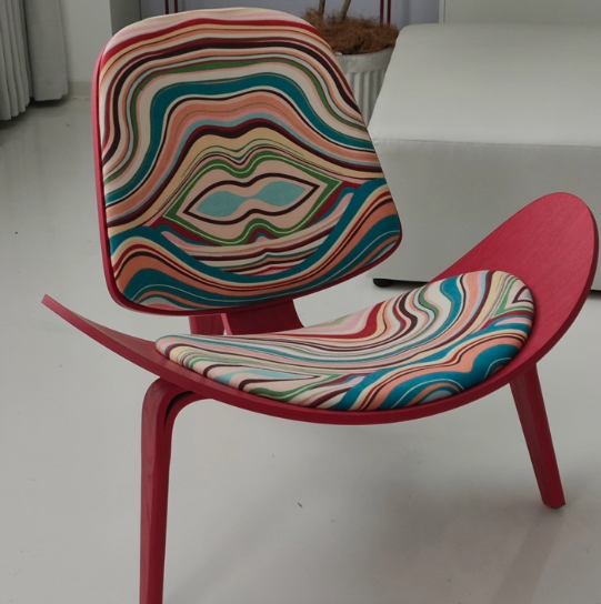 Smiling Shell Chair