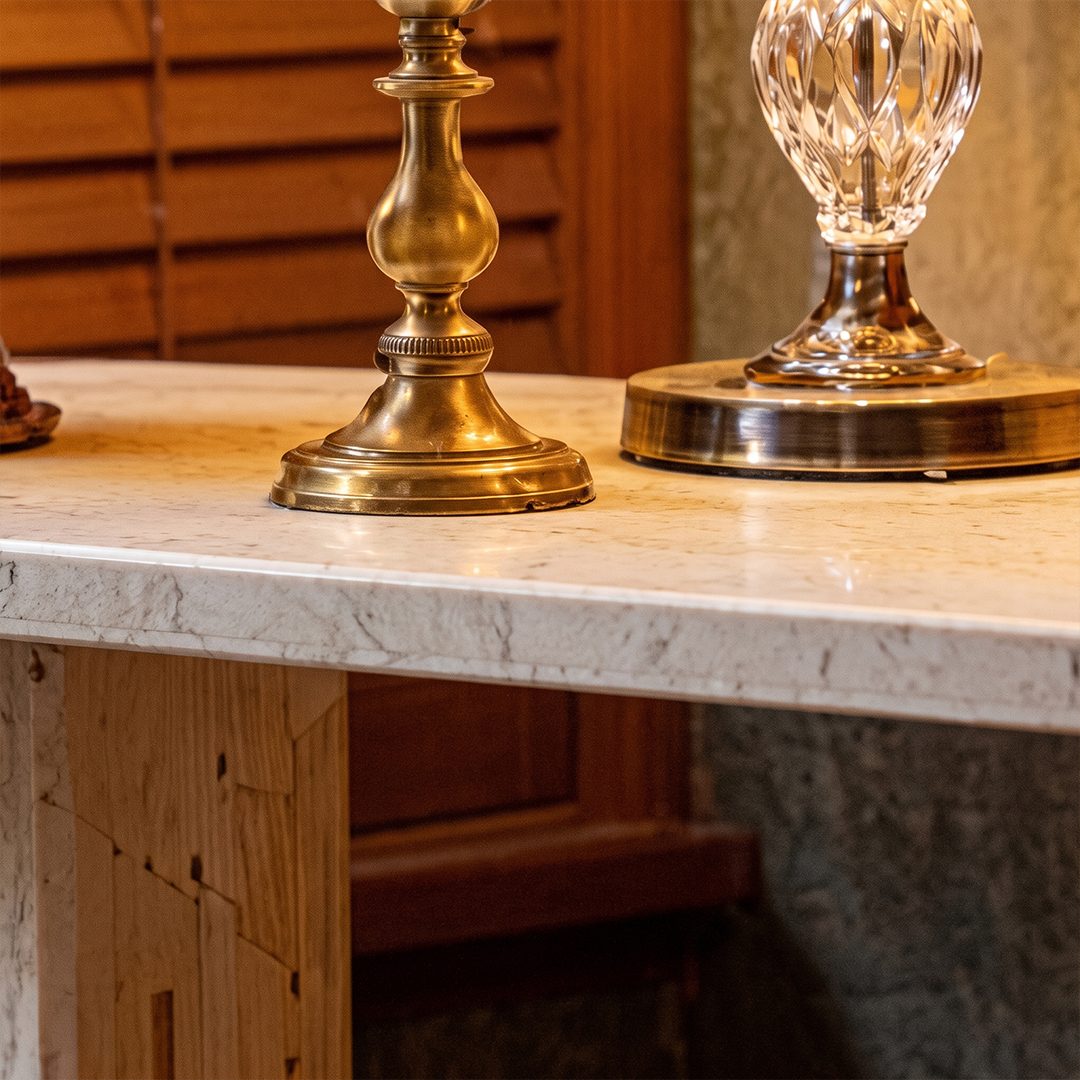 Luna Console Table detail image